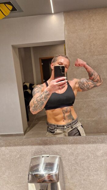 Full leaked Crazyxbody page private onlyfans photo