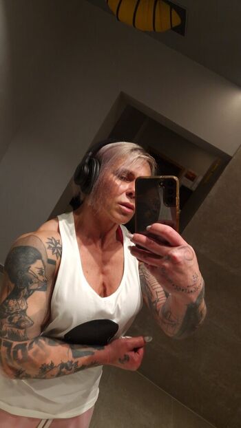 Full leaked Crazyxbody page private onlyfans photo