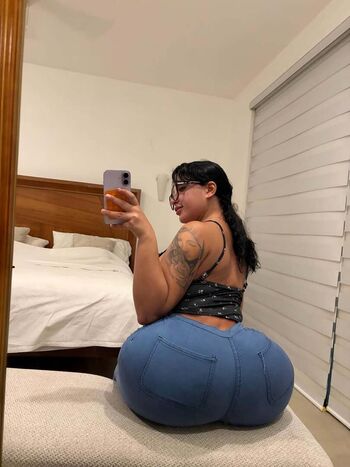 Full leaked Cremedelacremex private onlyfans photo