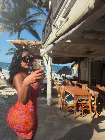 Full leaked Cremedelacremex private onlyfans photo