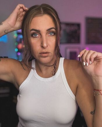 Full leaked Cristy reacts private onlyfans photo