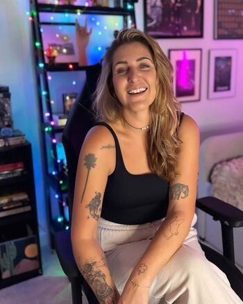 Full leaked Cristy reacts private onlyfans photo