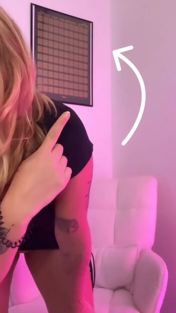 Full leaked Cristy reacts private onlyfans photo