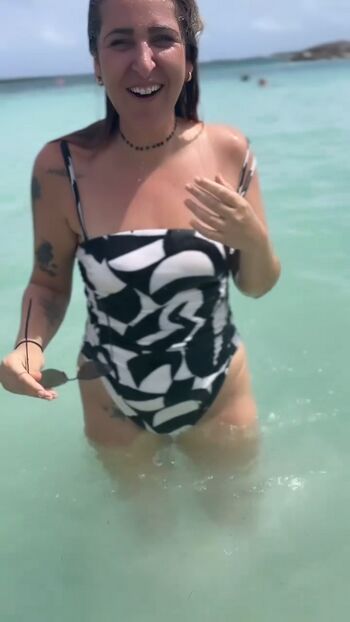 Full leaked Cristy reacts private onlyfans photo