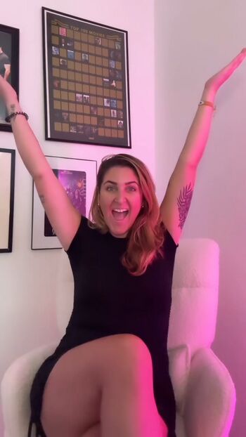 Full leaked Cristy reacts private onlyfans photo