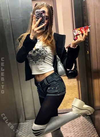 Full leaked Crystalmarykitty page private onlyfans photo