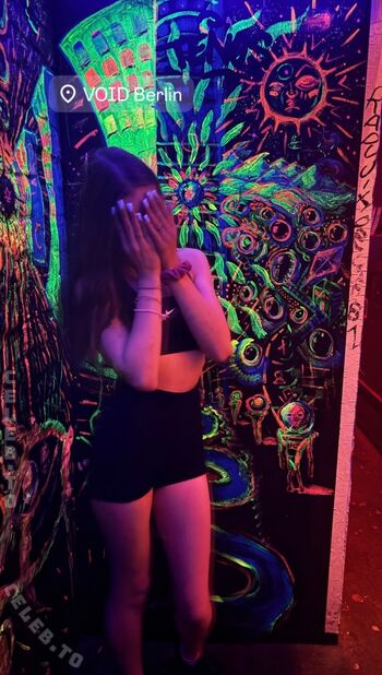 Full leaked Crystalmarykitty private onlyfans photo