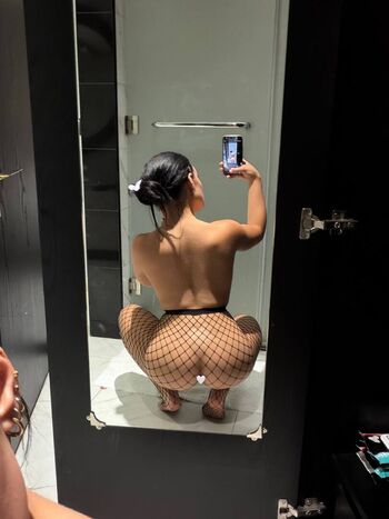 Full leaked Cubanita private onlyfans photo