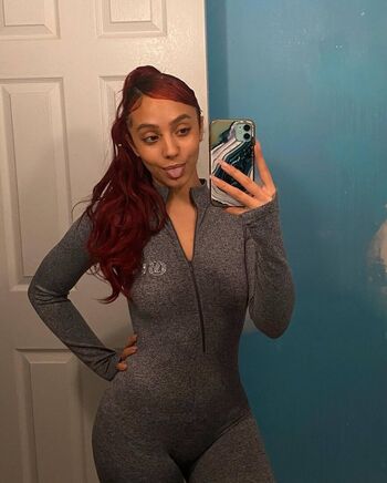 Full leaked Curliegirlie page private onlyfans photo