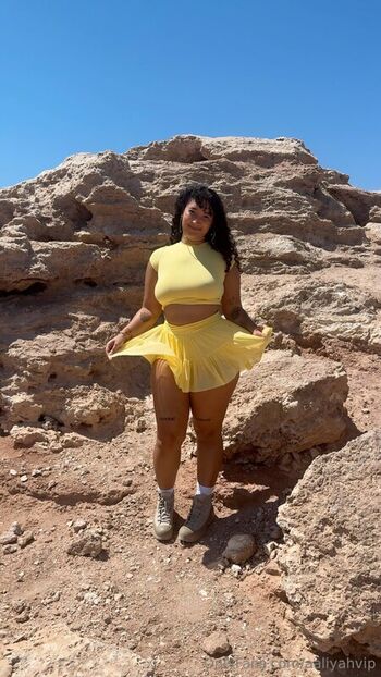Full leaked Curlybeanraver private onlyfans photo