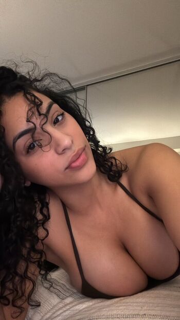Full leaked Curlygurlxoxo private onlyfans photo
