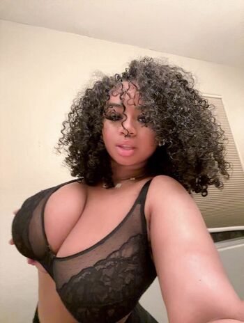 Full leaked Curlyheadxnii private onlyfans photo