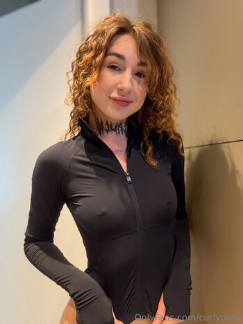 Full leaked Curlypolly private onlyfans photo