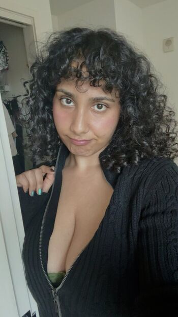 Full leaked Curlywurdy page private onlyfans photo