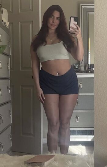 Full leaked Curvy goddesses private onlyfans photo