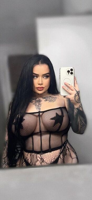 Curvy Goddesses