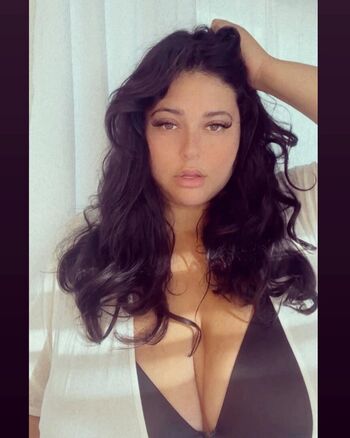 Full leaked Curvygoddess private onlyfans photo