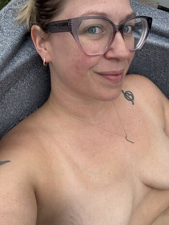 Full leaked Curvyswitch private onlyfans photo