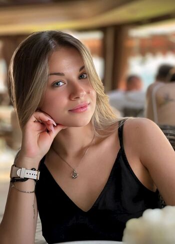 Full leaked Cute zlata private onlyfans photo