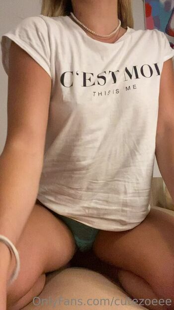 Full leaked Cutezoeee private onlyfans photo