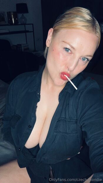 Full leaked Czech blondie private onlyfans photo