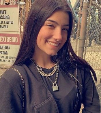 Full leaked D amelio private onlyfans photo