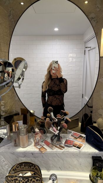 Full leaked Dagi bee  page private onlyfans photo