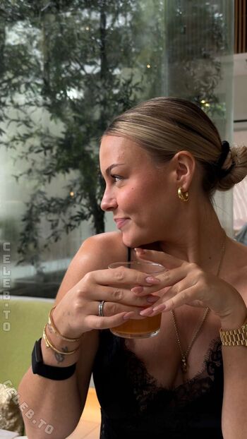 Full leaked Dagi bee private onlyfans photo