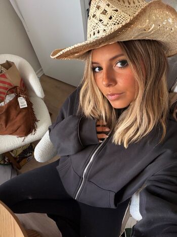 Full leaked Dahnikz page private onlyfans photo