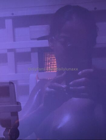 Full leaked Dailylunaxx private onlyfans photo