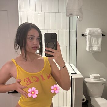 Full leaked Daisveil private onlyfans photo