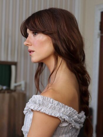Daisy Edgar-Jones
