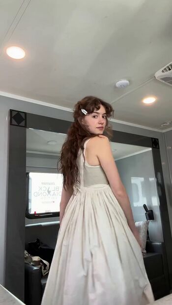 Daisy Edgar-Jones