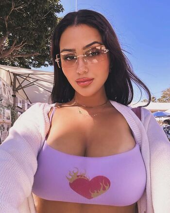 Full leaked Daisycg private onlyfans photo