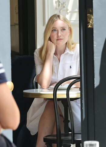 Dakota Fanning