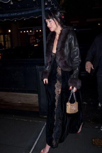 Full leaked Dakota johnson private onlyfans photo