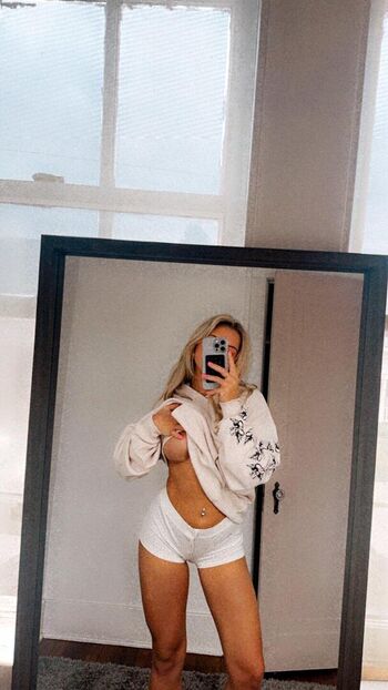 Full leaked Dalanie disabato private onlyfans photo