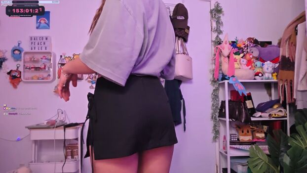 Full leaked Dalcompeach private onlyfans photo