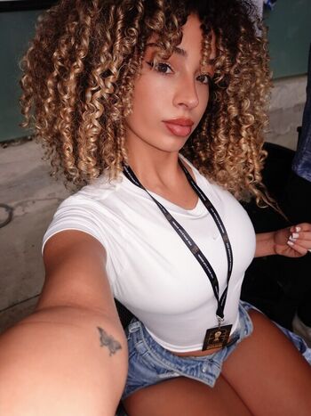 Dana Curly