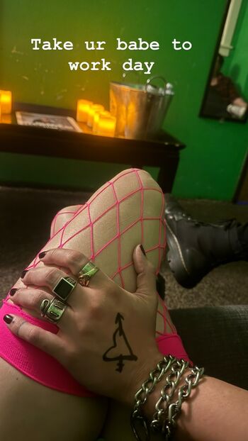 Dani Thorne