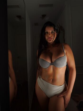 Daniellannn Cdnath Venezuelan