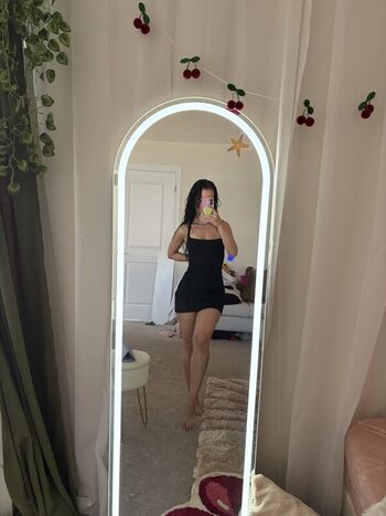 Full leaked Danielledvs private onlyfans photo