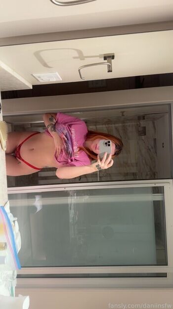 Full leaked Daniinsfw private onlyfans photo