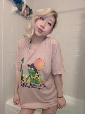 Full leaked Danisaurz page private onlyfans photo