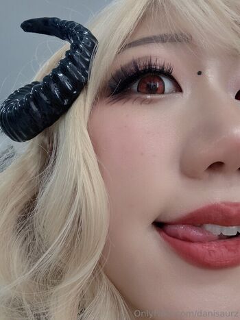 Full leaked Danisaurz page private onlyfans photo