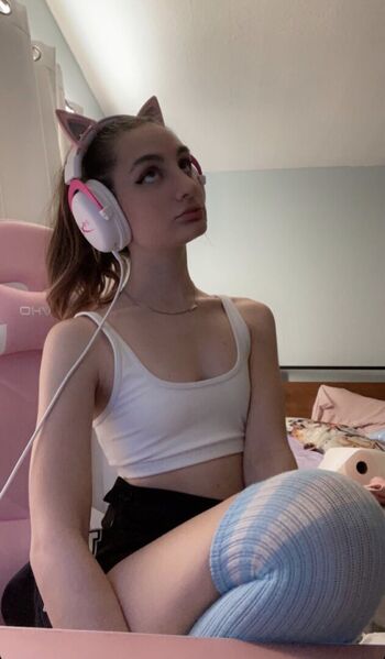 Full leaked Dank hime page private onlyfans photo