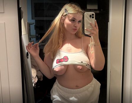 Full leaked Danyelkax private onlyfans photo