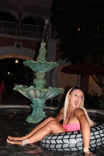 Full leaked Daria thibault page private onlyfans photo