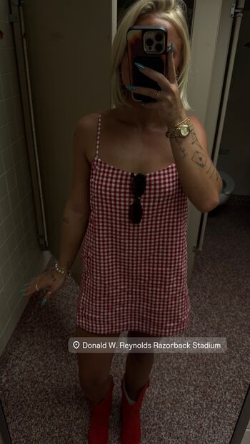 Full leaked Darianrhodess page private onlyfans photo