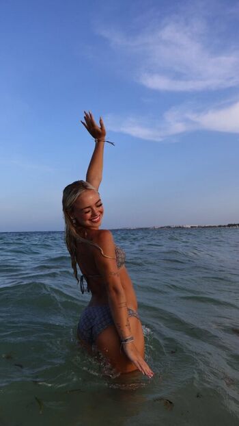 Full leaked Darianrhodess private onlyfans photo